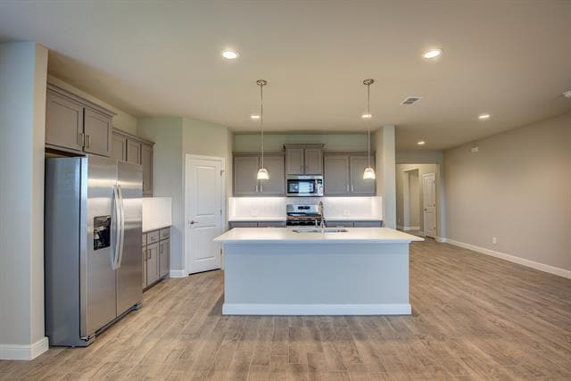 Building Photo - 2213 Dyre Dr
