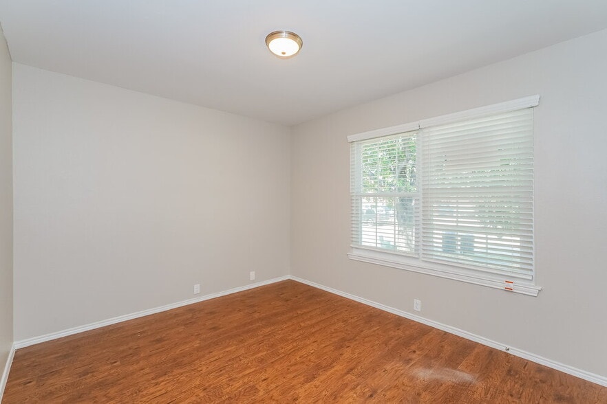 Building Photo - 3313 Teasbend Ct