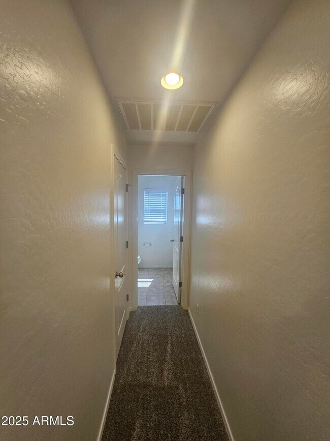 Building Photo - 40438 W Helen Ct