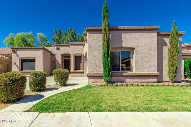 Building Photo - 756 W Citrus Way