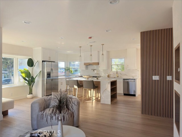 Building Photo - 1318 S Helberta Ave