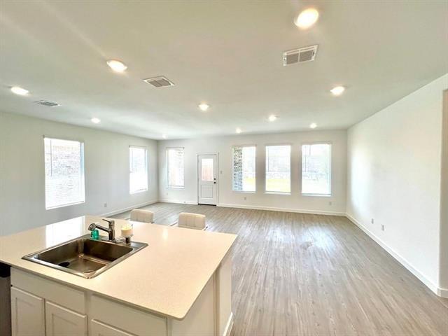 Building Photo - 1904 Adams Dr