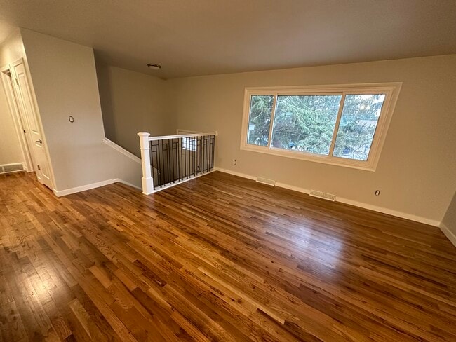 Building Photo - 6117 Kevin Ave