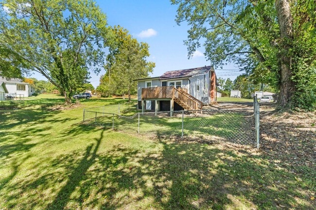 Building Photo - 1308 Columbia Rd