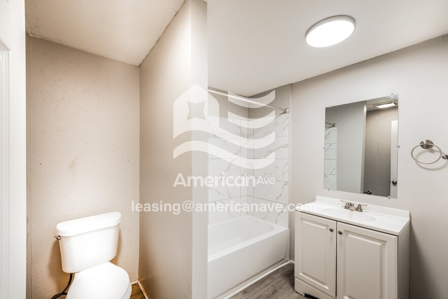 Building Photo - 6715 2nd Ave S