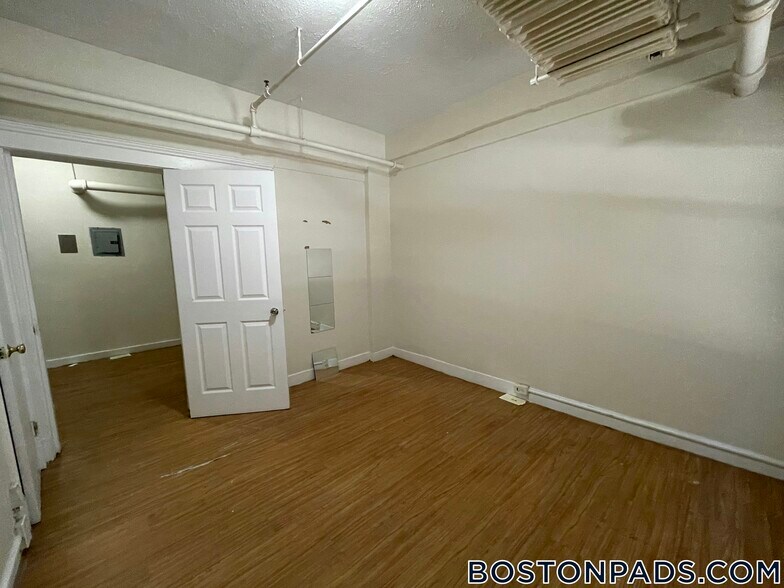 Building Photo - 1191 Boylston St