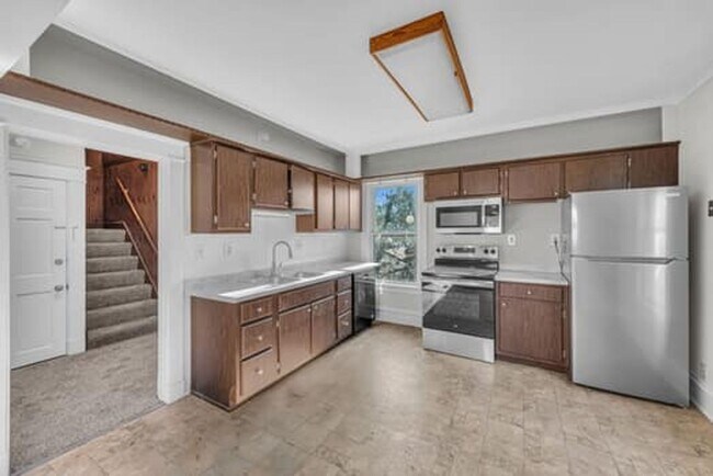 Building Photo - 3940 Delmar Ave