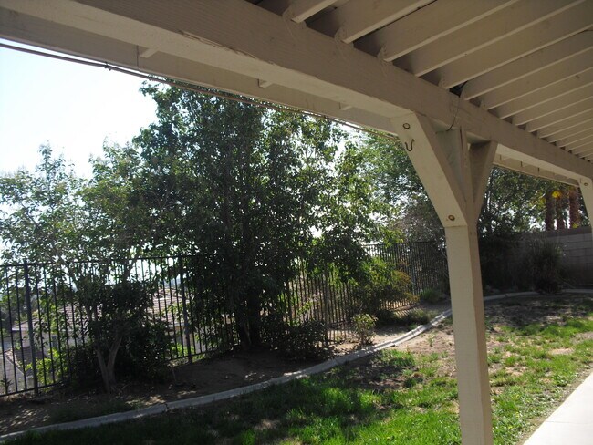 Building Photo - 4209 Grandview Dr