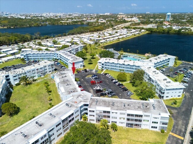 Building Photo - 2200 Park 109 Park