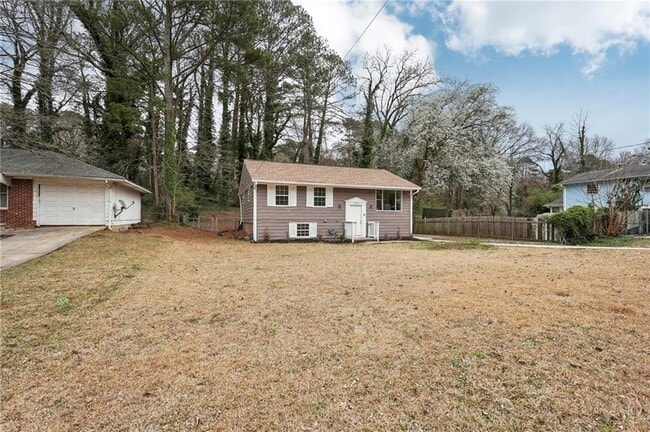 Building Photo - 4042 Sweetbriar Ln