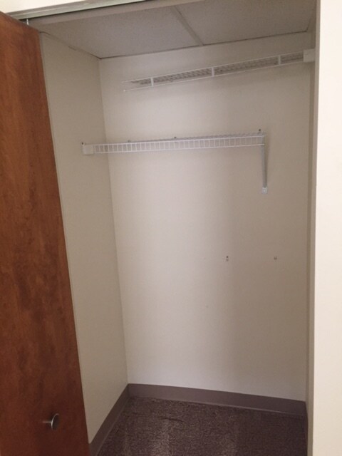 Building Photo - 221 W Main St