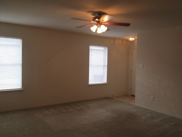 Building Photo - 1212 Sleepytime Trail