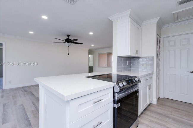 Building Photo - 922 Nautilus Isle