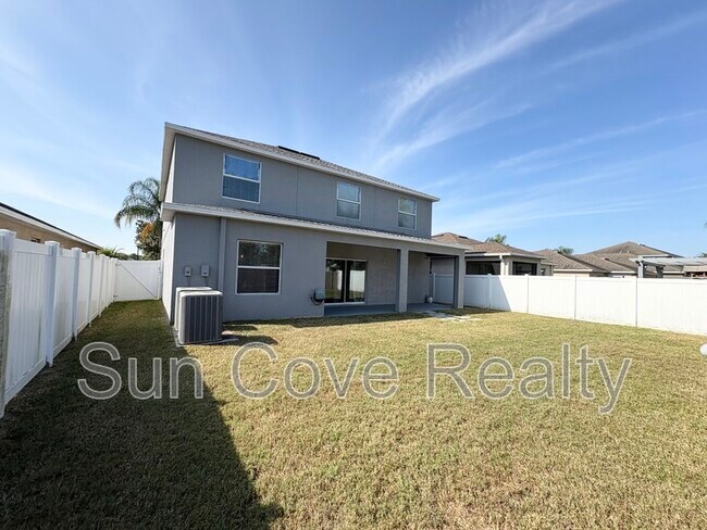 Building Photo - 2111 Roanoke Springs Dr