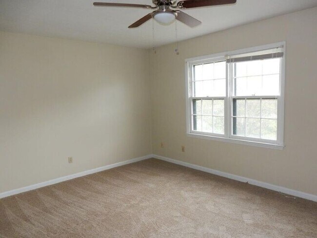 Building Photo - 6300 Olde Towne Dr