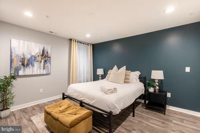 Building Photo - 2532 Annin St