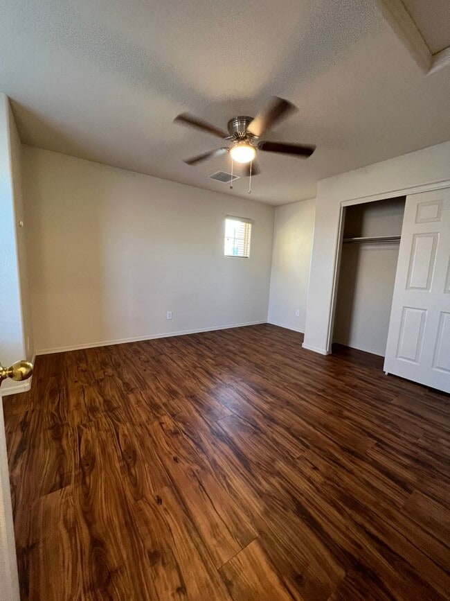 Building Photo - MOVE IN SPECIAL ~ 4 Bedroom in Stoneridge,...
