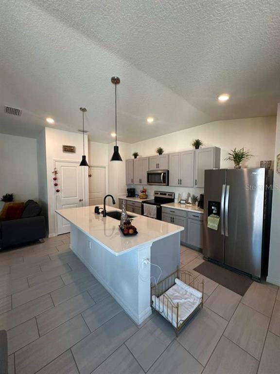 Building Photo - 1027 Papaya Cir.