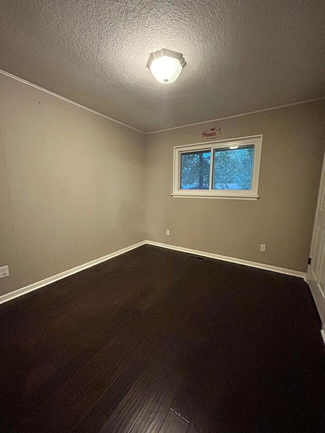 Building Photo - unique home with beautiful scenery