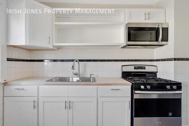 Building Photo - 2518 Delaware Ave