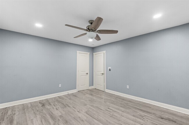 Building Photo - 3853 Rosedale St
