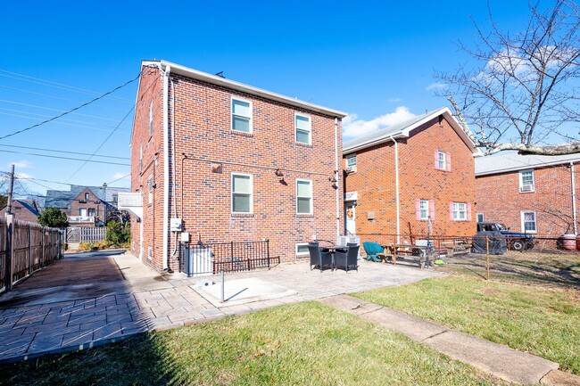 Building Photo - For Rent: Beautiful Brick Single-Family FU...