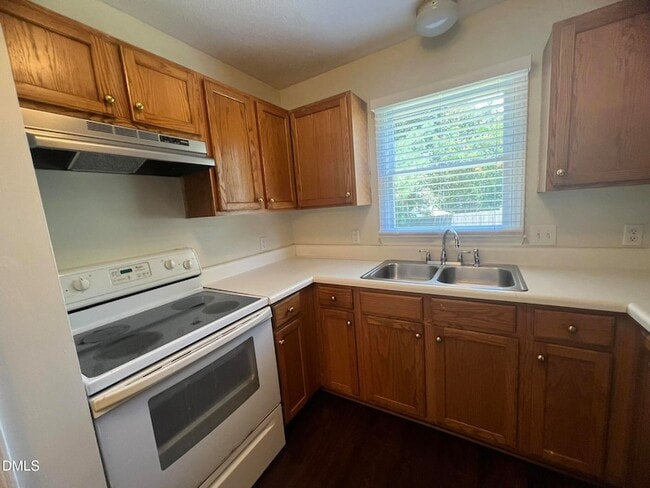 Building Photo - 500 Chinaberry Ln