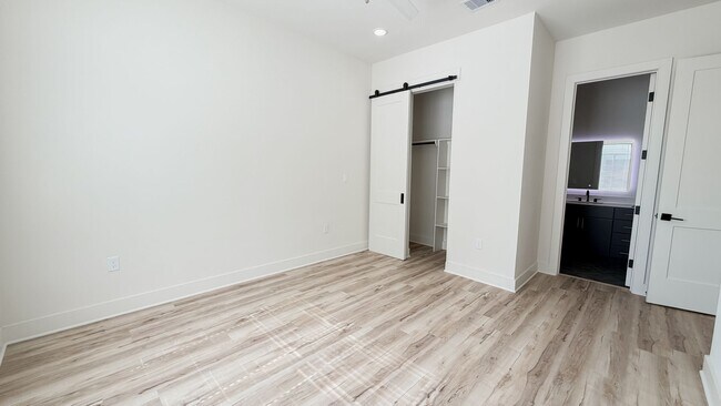 Building Photo - 4722 Old Spanish Trl