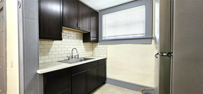 Building Photo - 800 Verner St NW