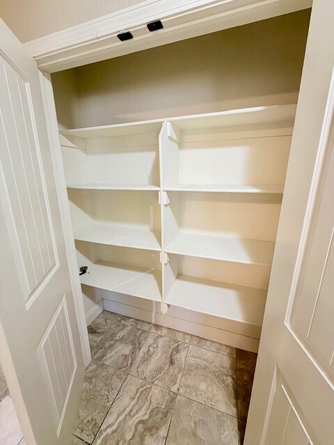 Building Photo - 2903 SW Tanglewood Ave