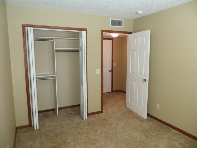 Building Photo - 2619 Laverna St