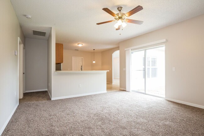 Building Photo - 1009 Dudley Dr
