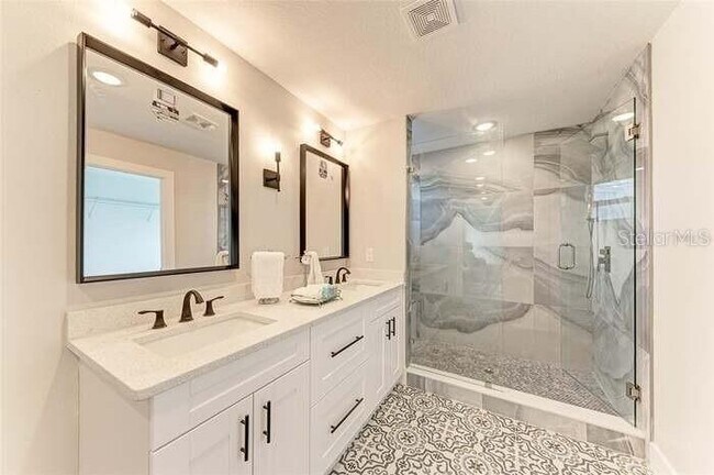 Building Photo - 3501 3rd Ave N