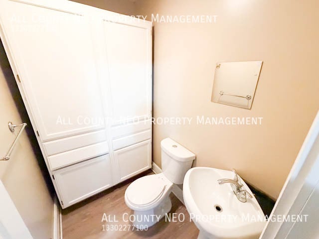 Building Photo - 321 Grace Ave