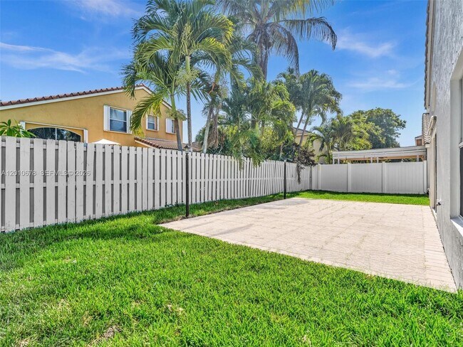 Building Photo - 3863 SW 53rd Pl