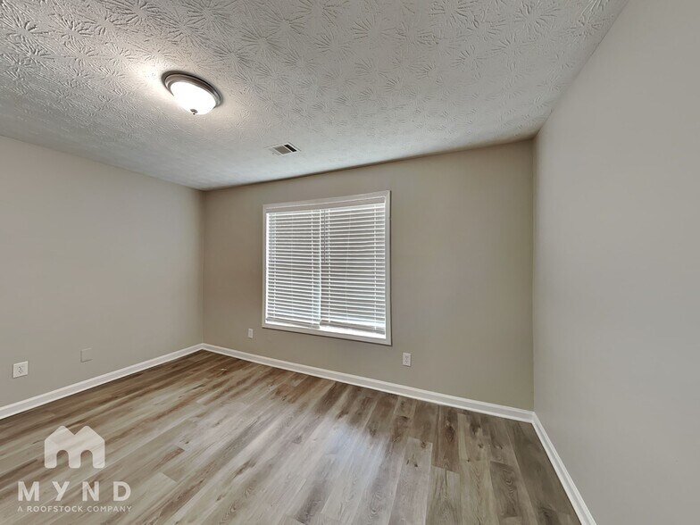 Building Photo - 120 Princeton Way