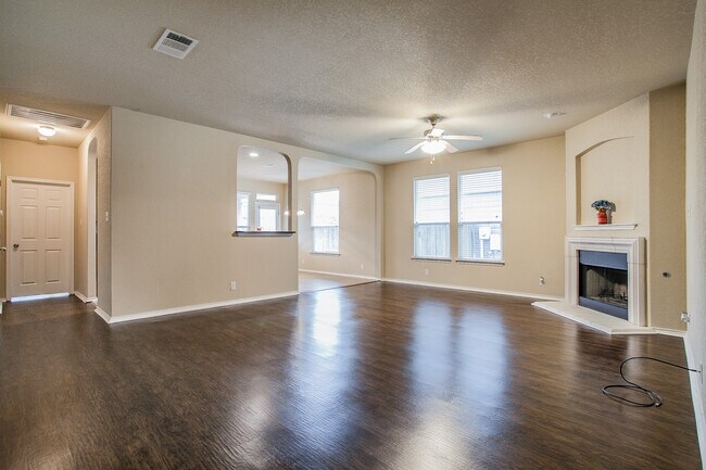 Building Photo - 5946 Pearl Pass