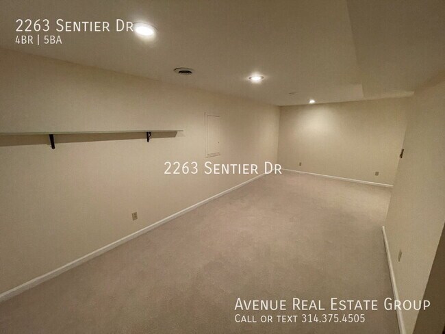 Building Photo - 2263 Sentier Dr