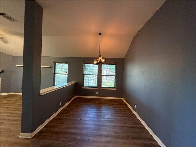 Building Photo - 1505 Muledeer Run