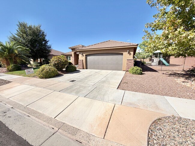 Building Photo - 151 Gold Bullion Way