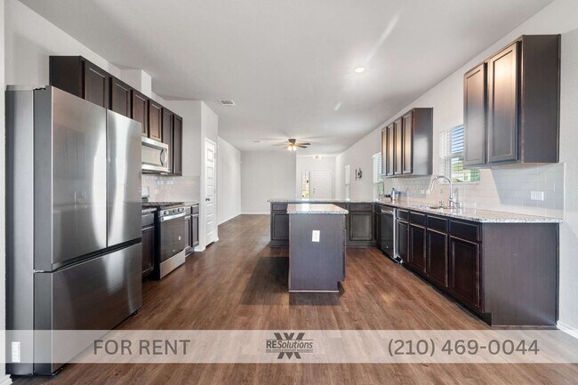 Building Photo - 13550 Lily Ln