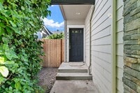 Building Photo - 886 S St