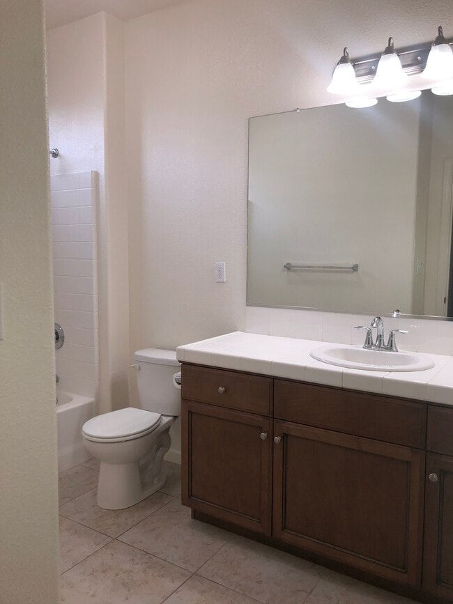 Building Photo - 2535 W Sady Ct