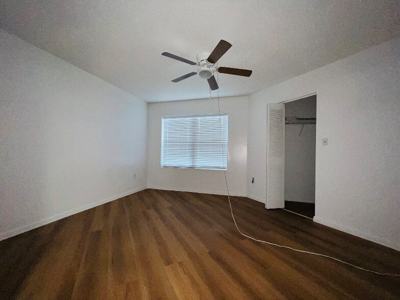 Building Photo - 3700 Southpointe Dr