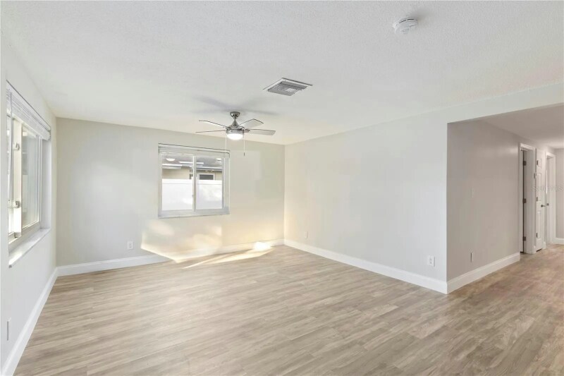 Building Photo - 5327 Denver St NE