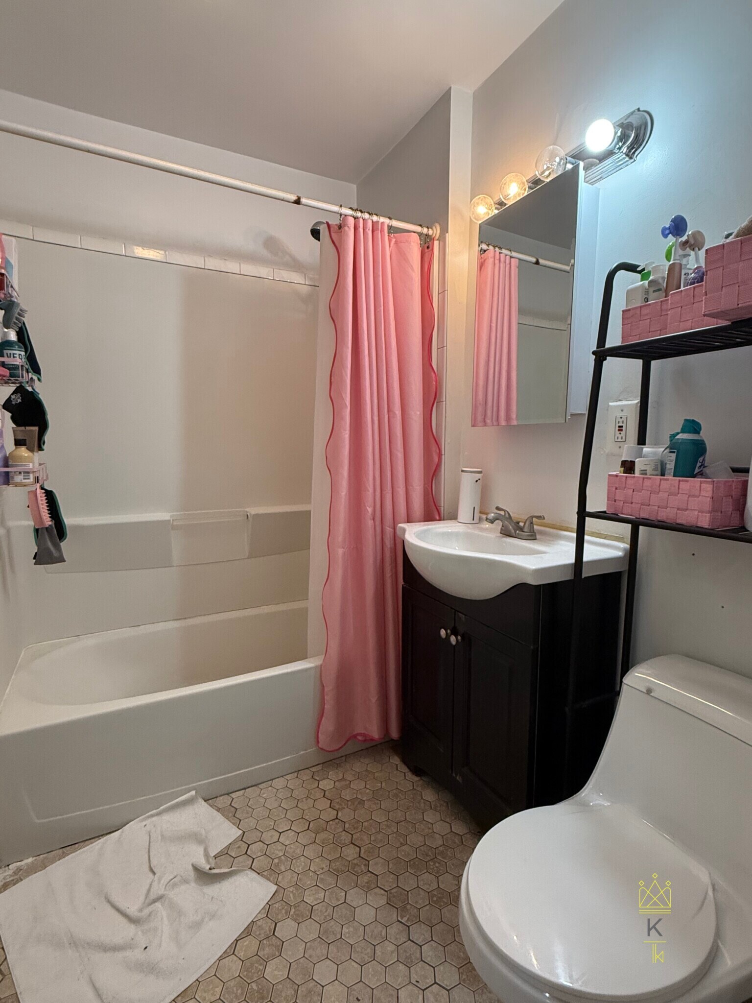 Building Photo - 60 Egmont St