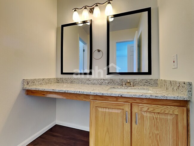 Building Photo - 7220 Grand Cascade Point