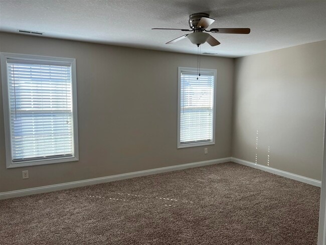 Building Photo - 593 Springfield Blvd