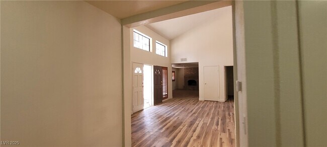 Building Photo - 7664 Angel Crest Cir