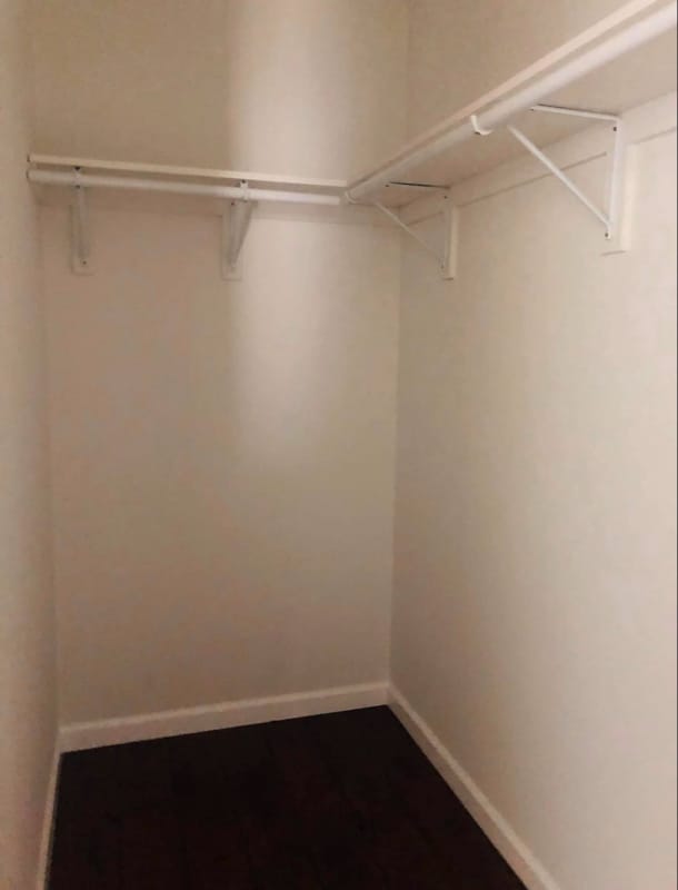 Building Photo - 14643 Chatsworth St